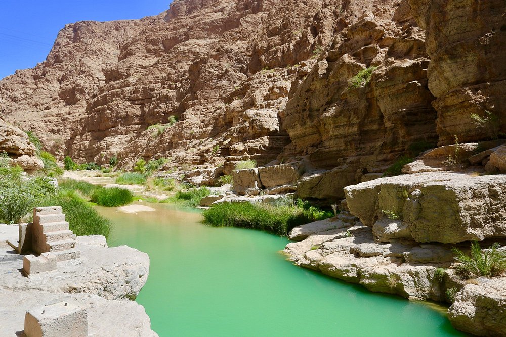 Wadi Shab & Bimmah Sinkhole Tour